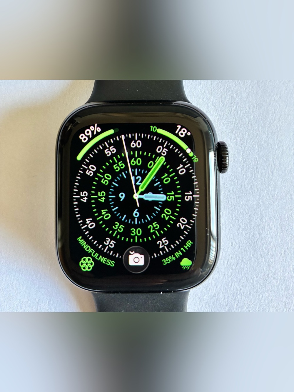 Nearly New Apple Watch Series 10 42mm Jet Black w/Extra Strap